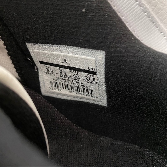 Athletic_Shoes